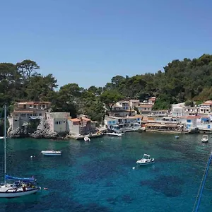 Appartement Evasion En Bord De Mer Bas De Villa Climatise A 2 Min De La Plage, Toulon